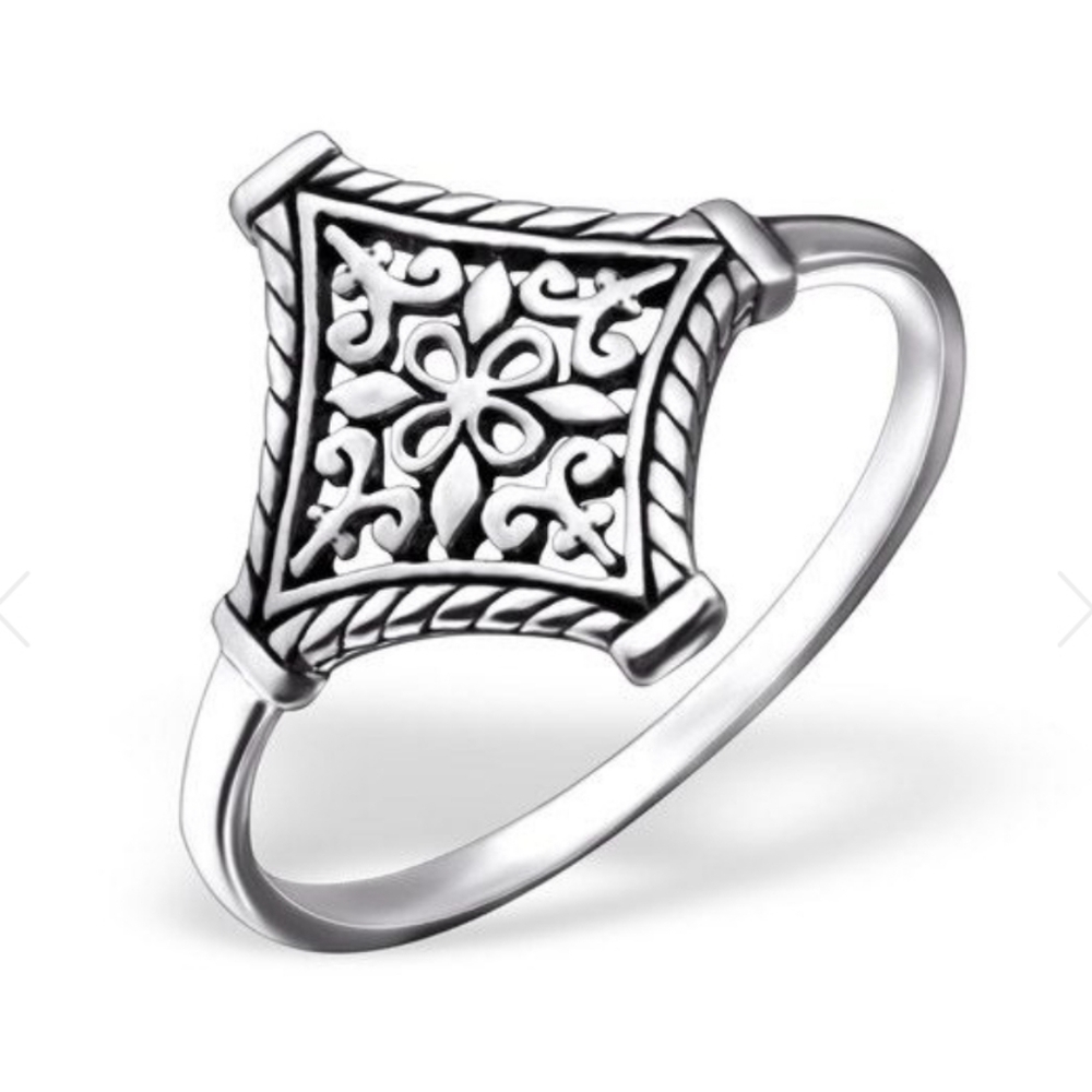 NEW 14k White Gold Plated Cut‎ Out Filigree Hollow Flower Ring, Size 7